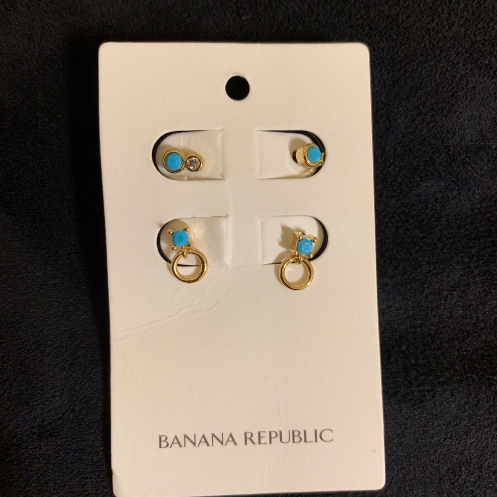Banana Republic earrings pack